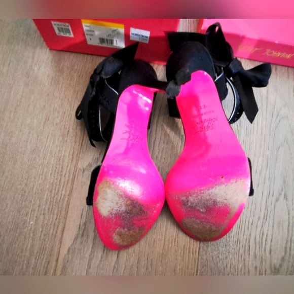 Vintage Betsy Johnson Black Tie Sandals - Picture 5 of 8